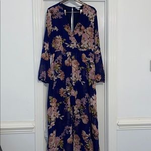 Woman’s romper *never been worn*